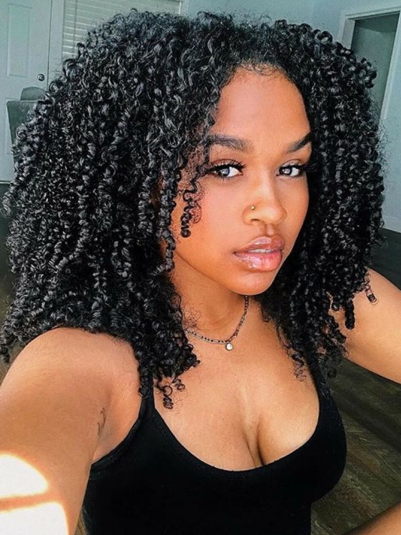 Middle Part Lace Kinky Curly Wigs 150% Density Natural Hairline Glueless Wigs