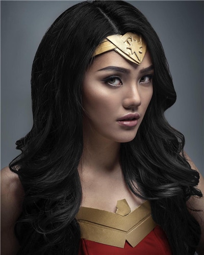 This Wonder Woman Halloween hairstyle