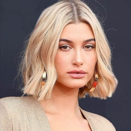 blunt wavy bob