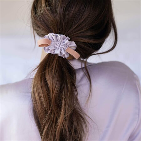 secure-hair-with-scrunchies