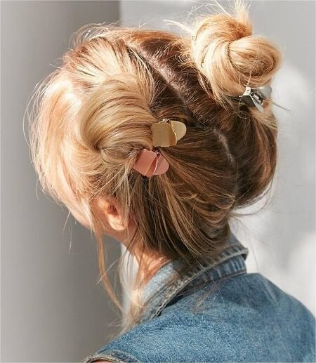 space_buns_hairstyle_with_claw_clip