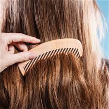 use-a-wide-tooth-comb-to-straighten-hair